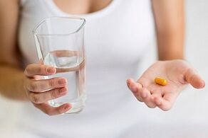 taking pills to treat athlete's foot